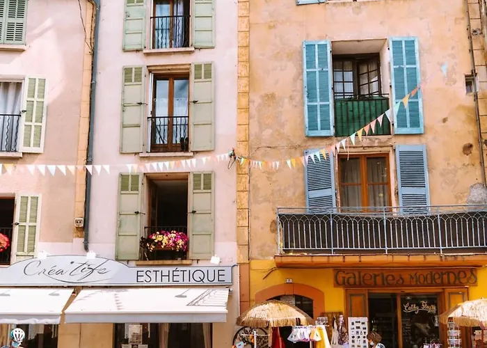 Lou Limbert Apartment